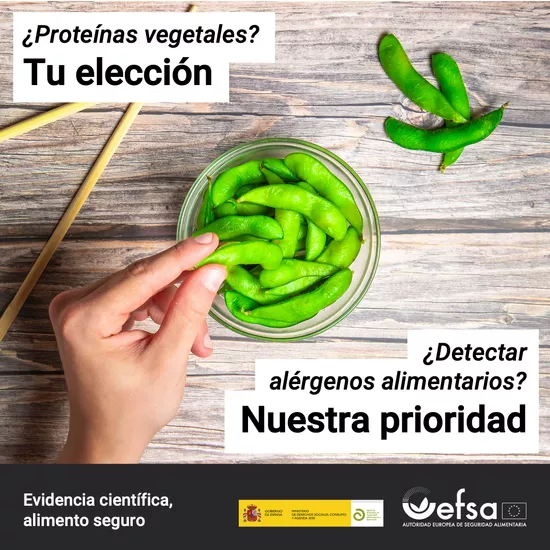 edamame en un bol de cristal